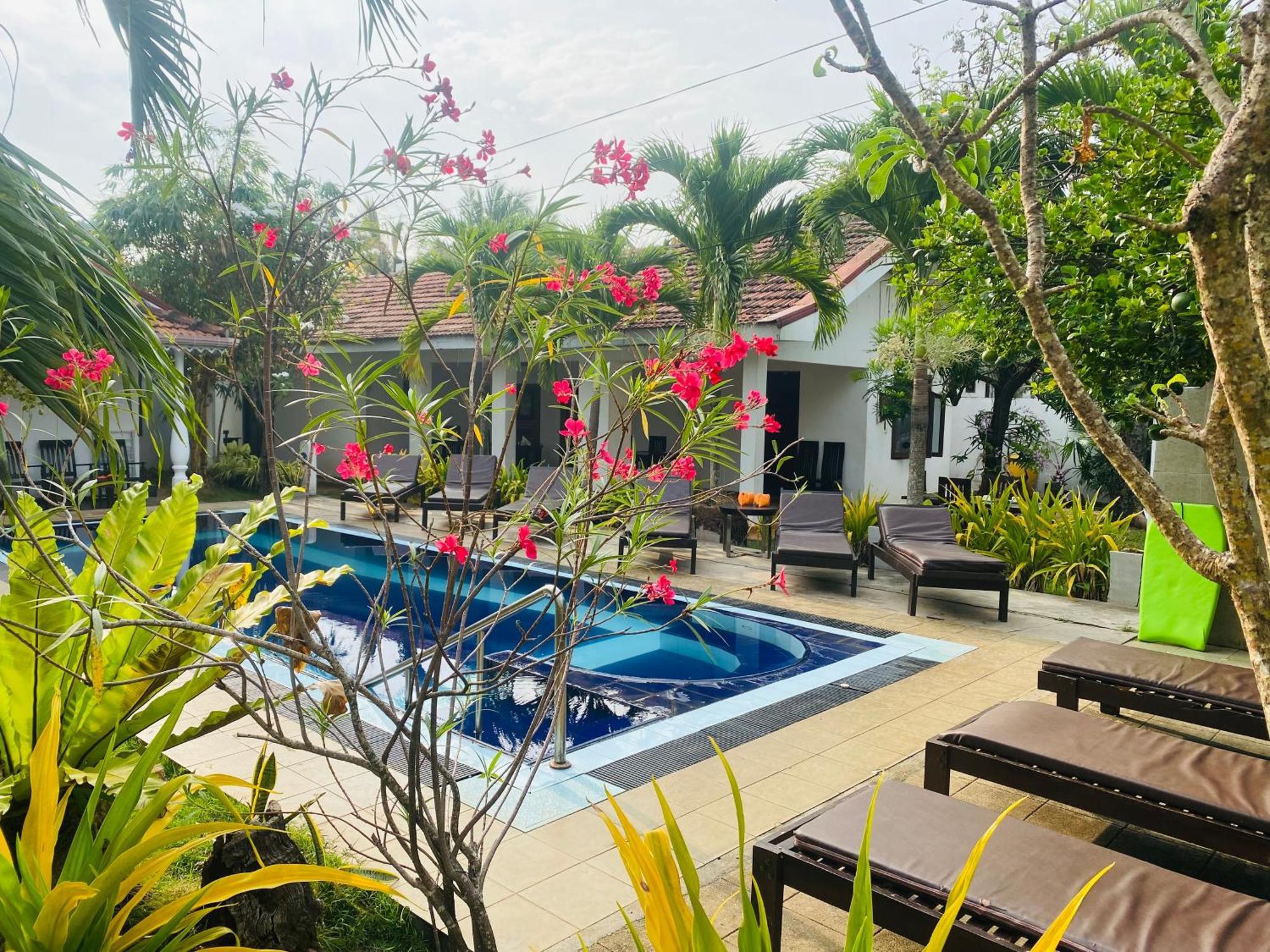 Sujeewani Villa Negombo Dış mekan fotoğraf