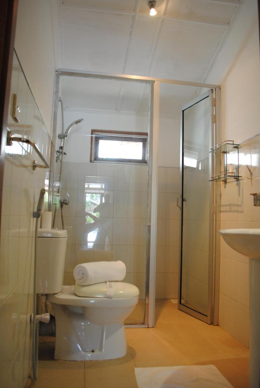 Sujeewani Villa Negombo Oda fotoğraf