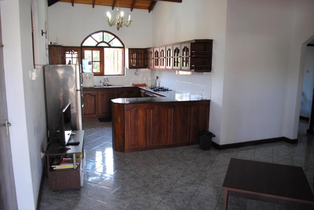Sujeewani Villa Negombo Dış mekan fotoğraf
